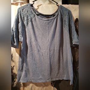 Loft • womens top size medium